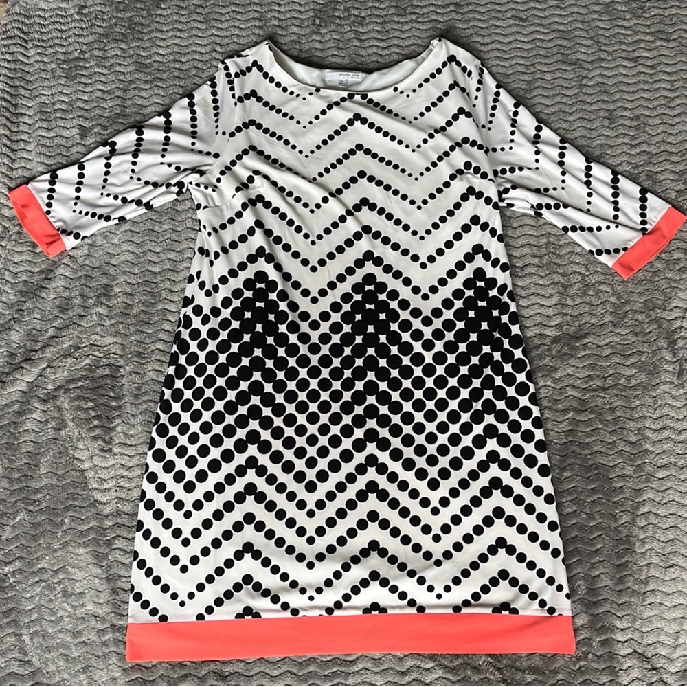 Black,white and coral above the knee dress size xl